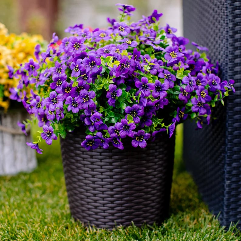 UV Resistant Lifelike Artificial Flowers